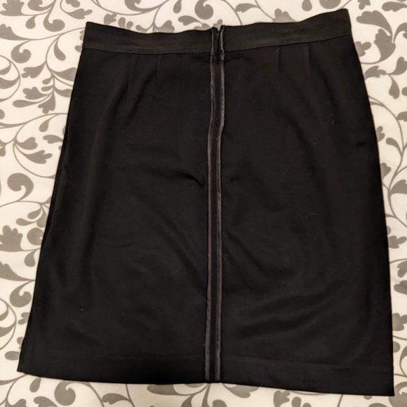 InWear Black Skirt with Back Detail L - Picture 2 of 7